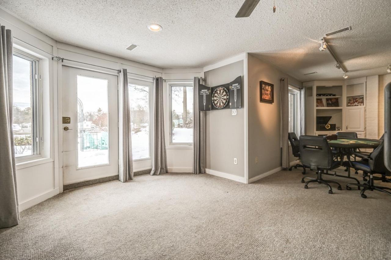 Wasaga Beach Cottage エクステリア 写真