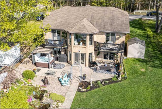 Wasaga Beach Cottage エクステリア 写真