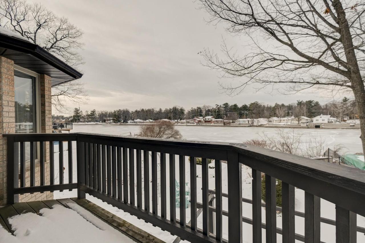 Wasaga Beach Cottage エクステリア 写真