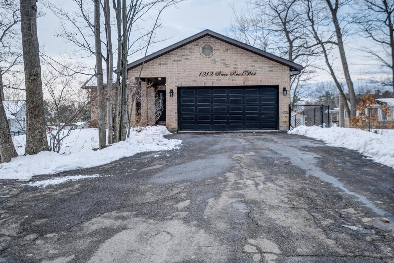 Wasaga Beach Cottage エクステリア 写真