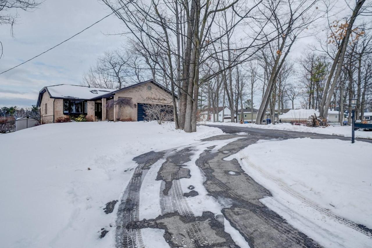 Wasaga Beach Cottage エクステリア 写真