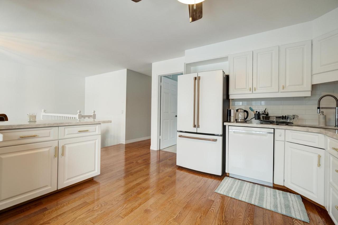 Wasaga Beach Cottage エクステリア 写真