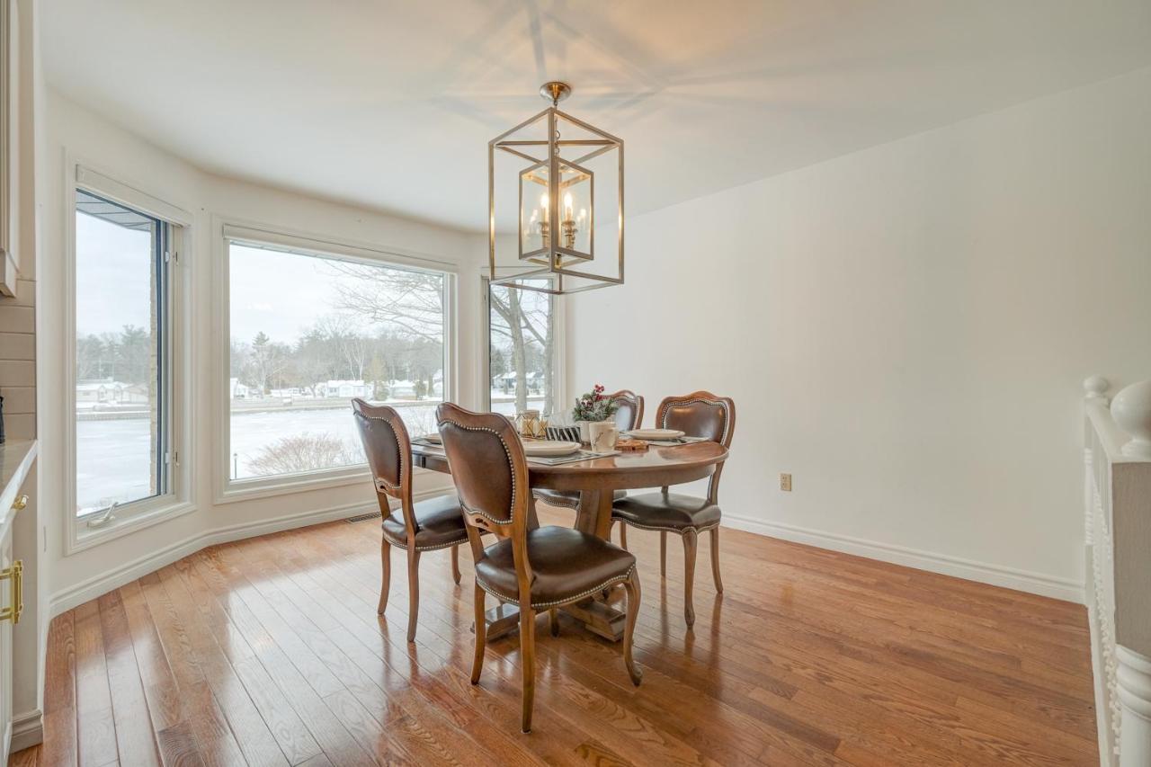 Wasaga Beach Cottage エクステリア 写真