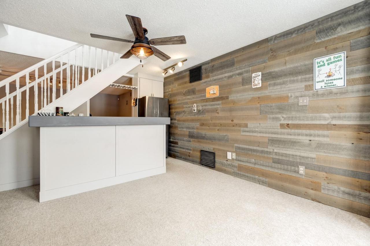 Wasaga Beach Cottage エクステリア 写真