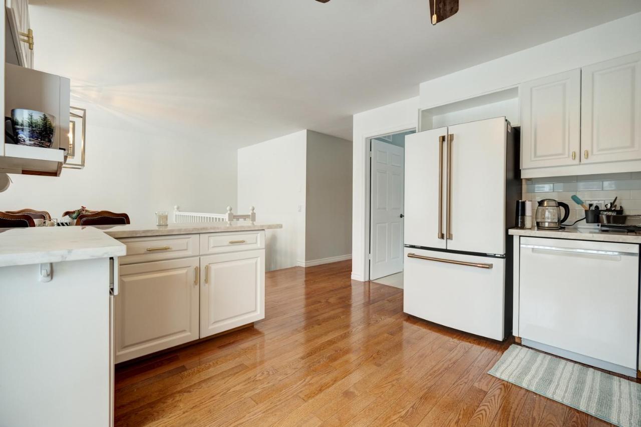 Wasaga Beach Cottage エクステリア 写真