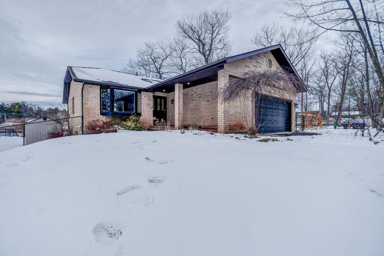 Wasaga Beach Cottage エクステリア 写真