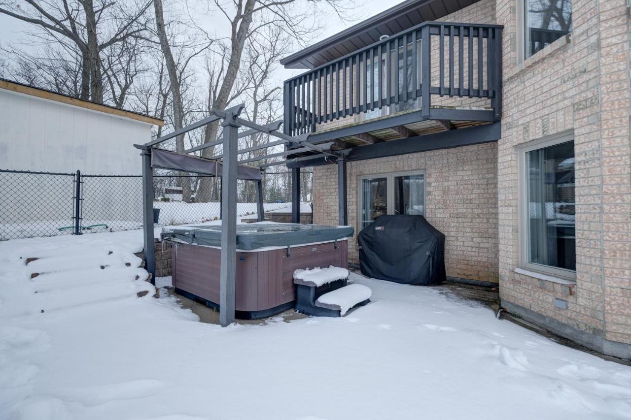 Wasaga Beach Cottage エクステリア 写真